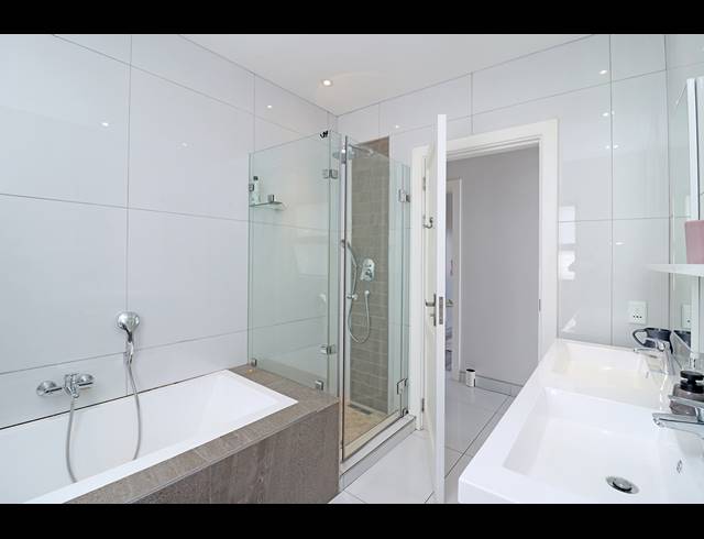 4 BEDROOM CLUSTER FOR SALE IN GLENHAZEL